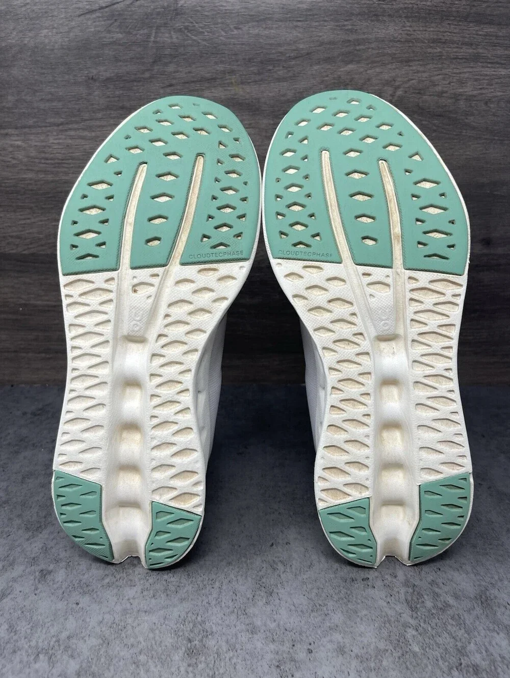 On Cloudsurfer Size 8.5 Womens Pearl Ivory CloudTec Phase Road Running Shoes